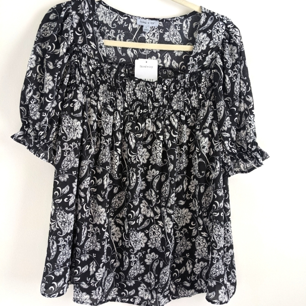 𝅺NWT Floral & Ivy Smocked Short Sleeve Black Blouse M Fairy Sheer Cottage